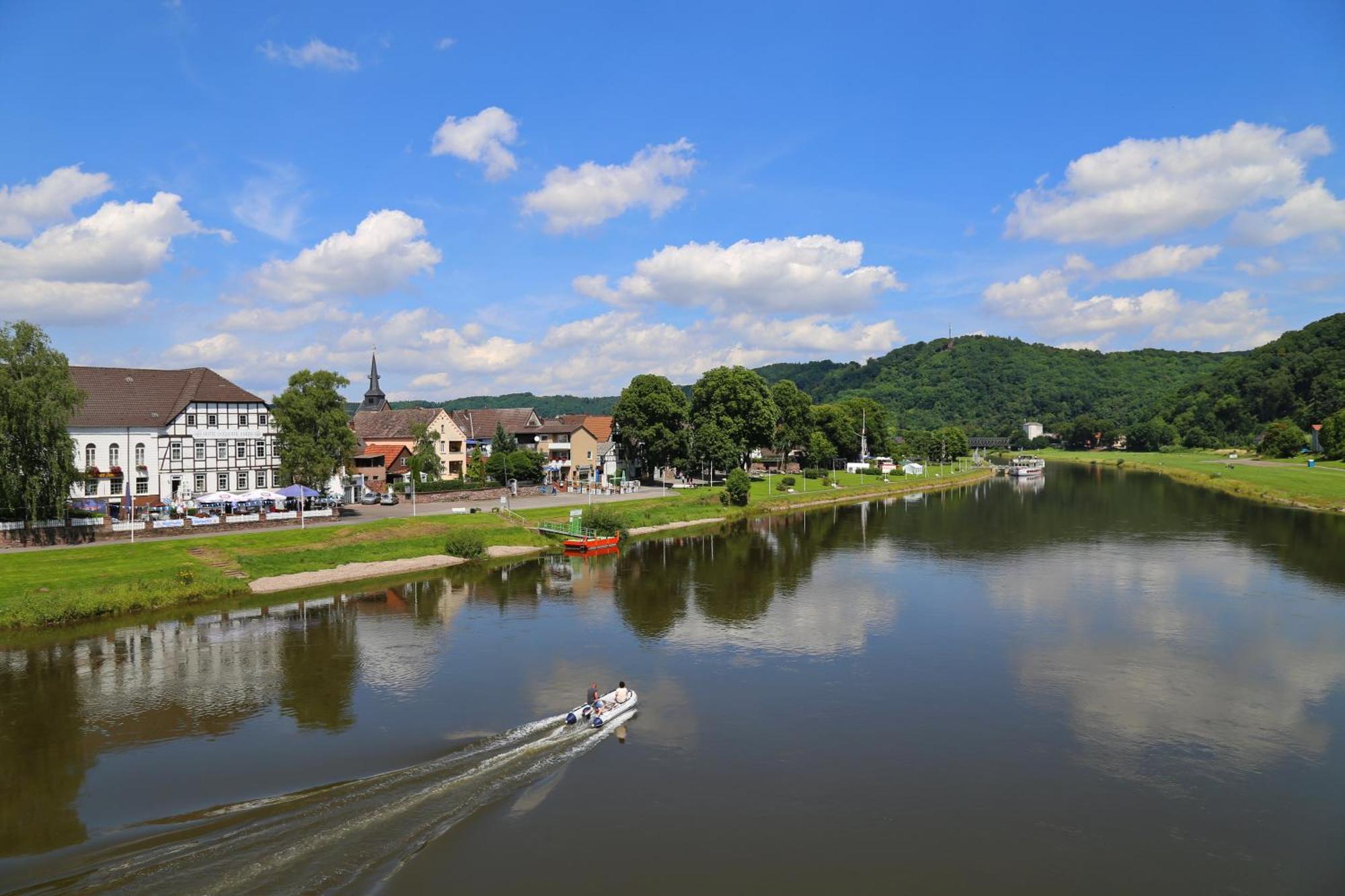 Ferienwohnungen Am Weserstrand โบเดนแวร์เดอร์ ภายนอก รูปภาพ